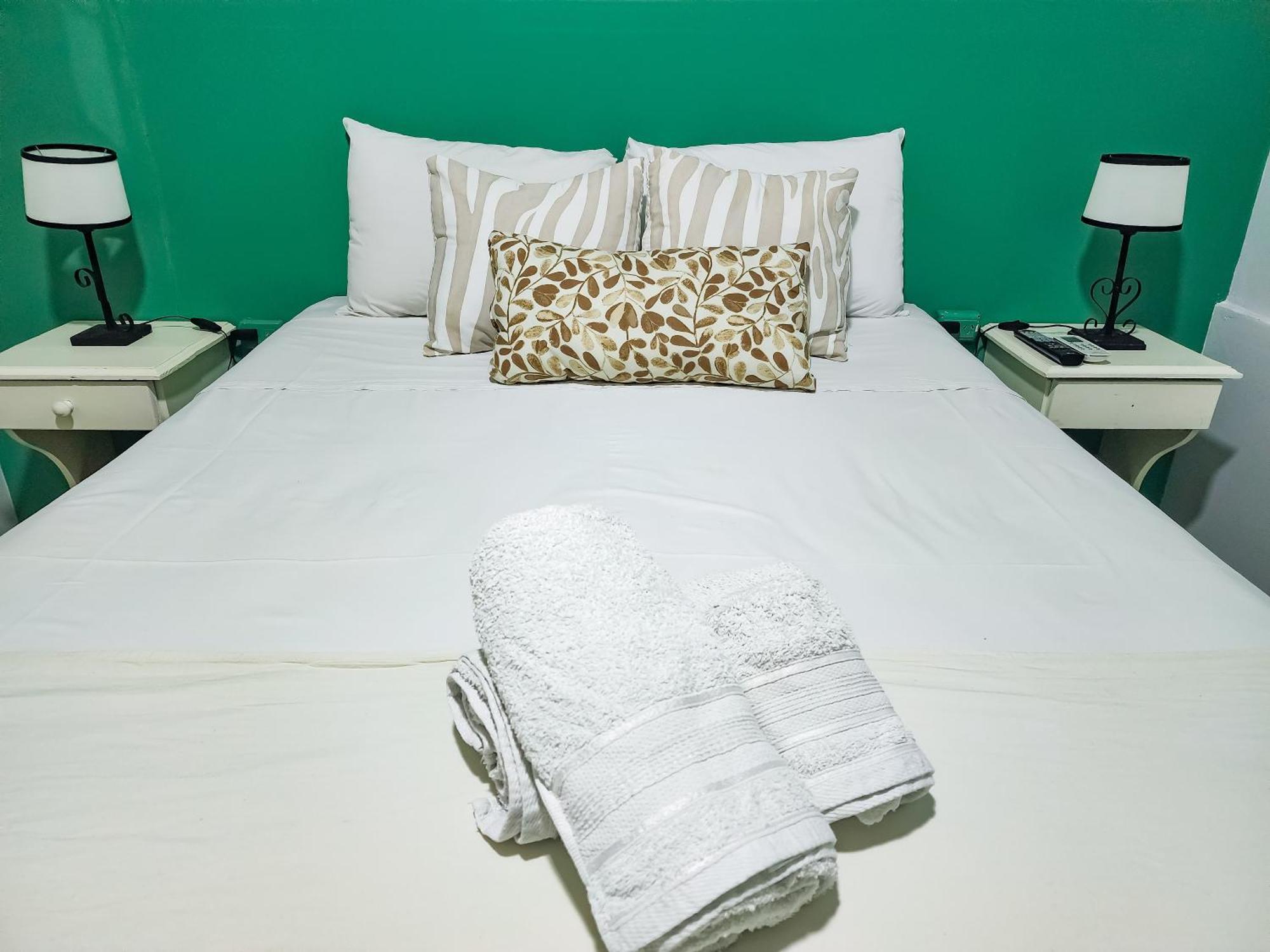 מנדוזה Hotel Juan B Justo מראה חיצוני תמונה