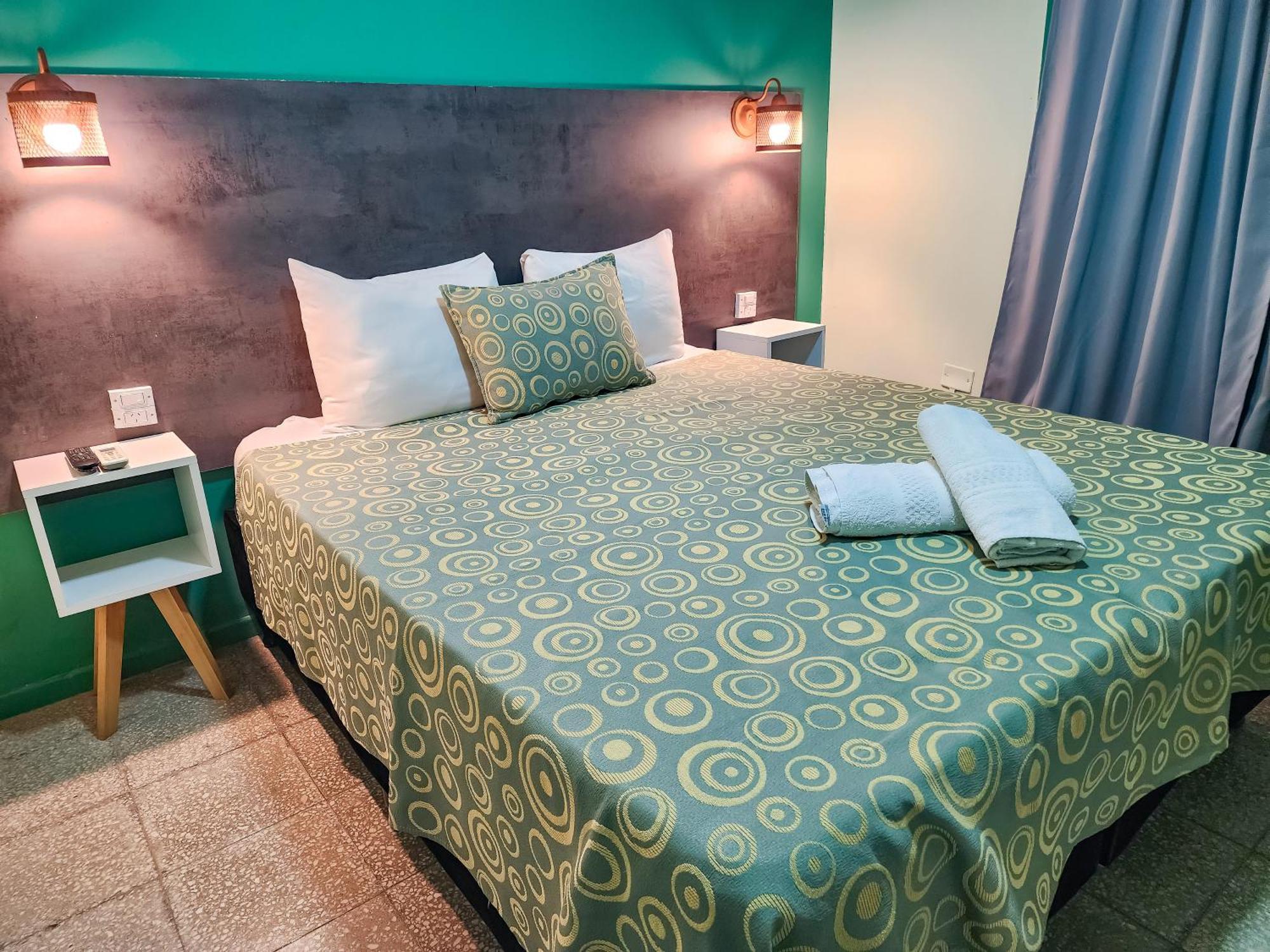 מנדוזה Hotel Juan B Justo מראה חיצוני תמונה