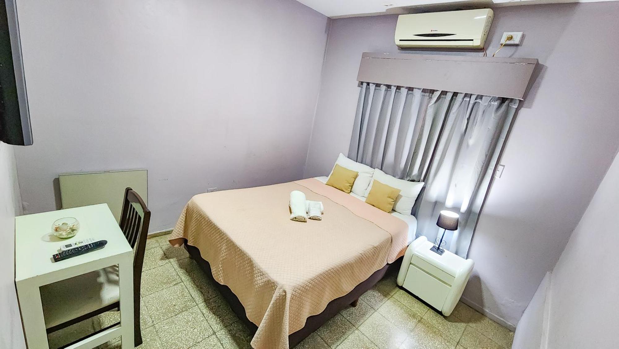 מנדוזה Hotel Juan B Justo חדר תמונה