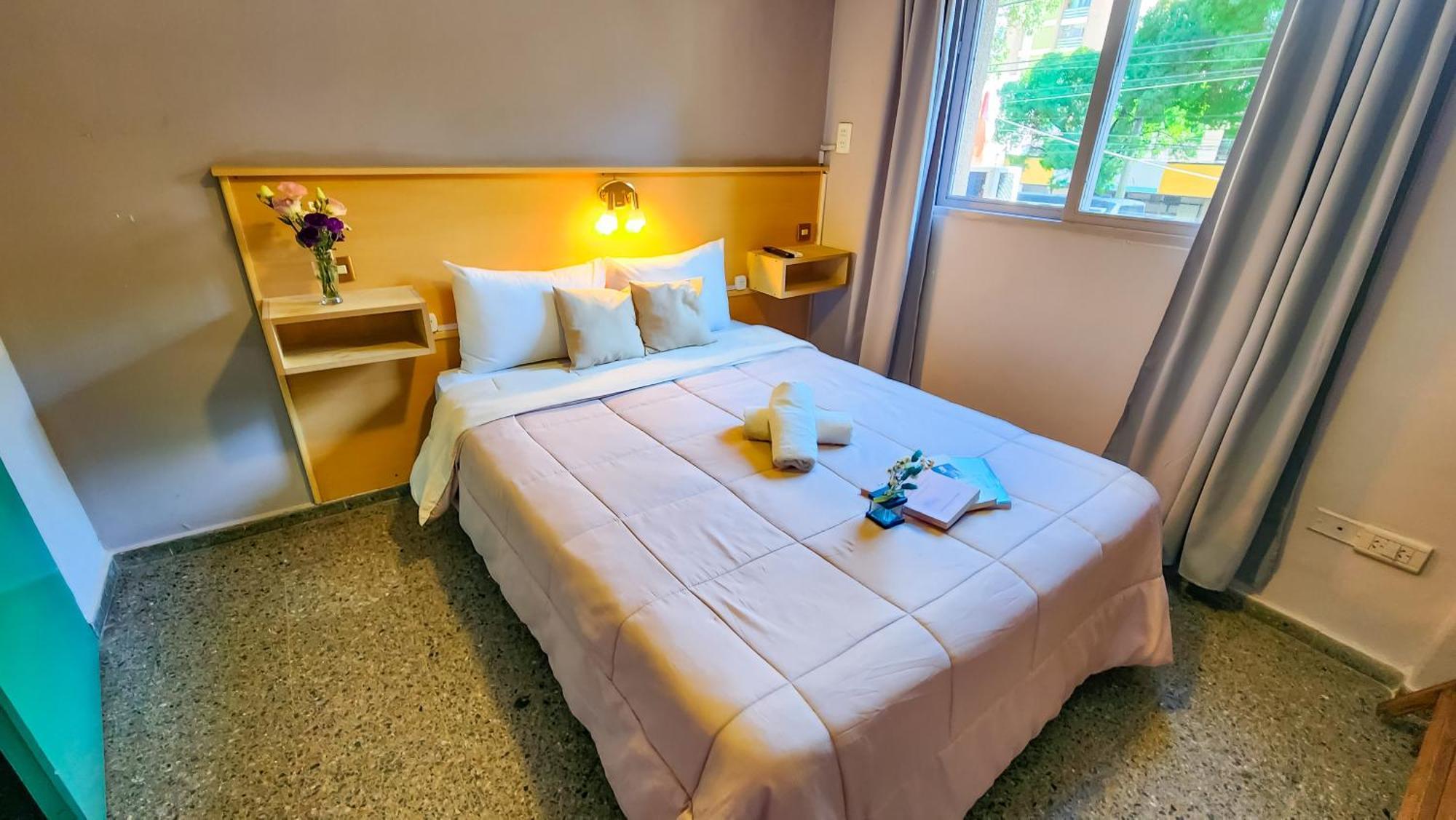 מנדוזה Hotel Juan B Justo חדר תמונה